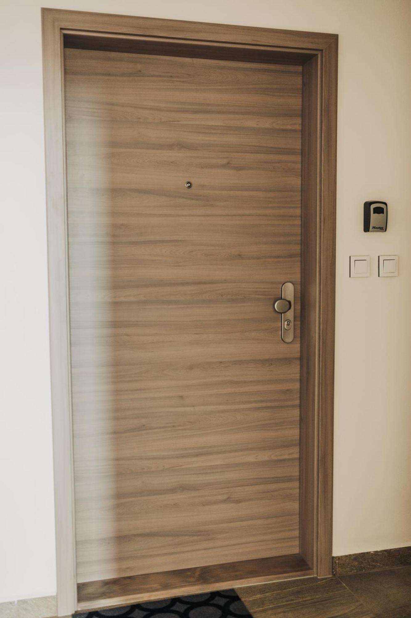 Citybeat Apartments, 400M From The Square Plzen Exterior photo